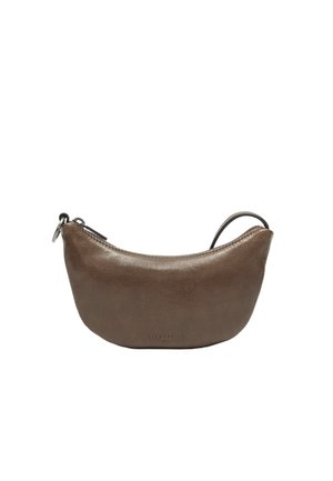 Brązowa, skórzana torebka na ramię w kształcie półksiężyca z zamkiem błyskawicznym i cienkim paskiem, z napisem "Liebeskind Berlin" na przodzie.