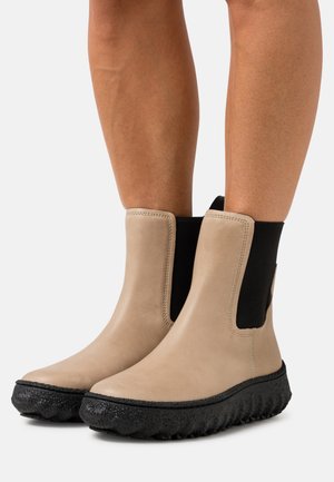 GROUND - Botines - medium beige