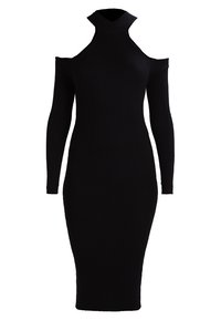 Abito nero a costine in maglia con maniche lunghe e spalle scoperte, caratterizzato da un collo alto e una silhouette aderente.