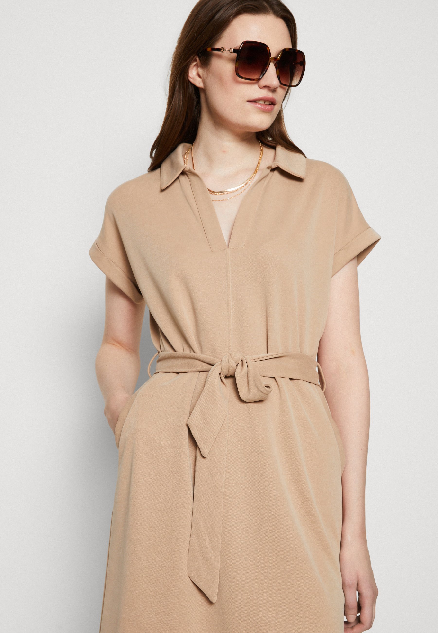 Esprit Pre-owned Robes en jean d'occasion sur ZALANDO