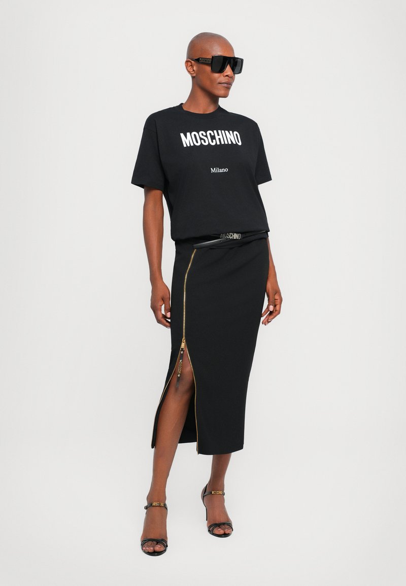 Love Moschino - Petit sac bandoulière à poignée torsadée - Noir | ASOS Love Moschino - Petit sac bandoulière à poignée torsadée - Noir | ASOS