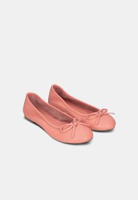 Bata Ballerine - red