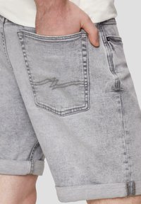 QS - Szorty jeansowe