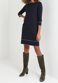 s.Oliver Vestido de punto - dark blue