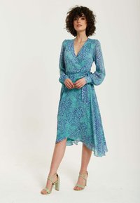 Liquorish ANIMAL PRINT MIDI WRAP - Day dress - blue