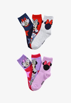 Sechs bunte Socken mit Minnie-Maus-Gesichtern und -Silhouetten, mit roten Schleifen und Sternenmuster in Marineblau, Rot, Grau, Lila und Pink.