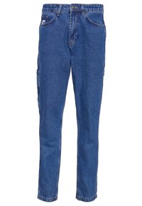 Jeans de denim azul con un diseño de pierna recta, cinco bolsillos y cierre de botones. La tela tiene una textura típica de vaquero.