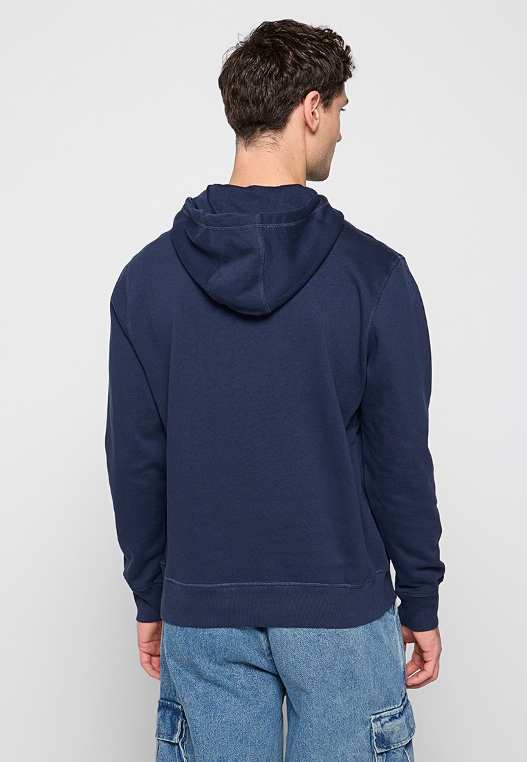 Kapuzenpullover