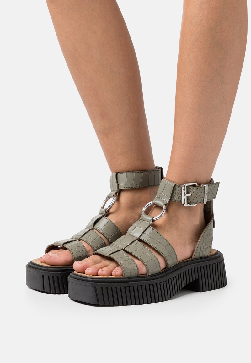 ASRA PAXTON Ankle cuff sandals sage/dark green Zalando.de