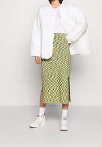 Weekday A-linjainen hame - neon yellow