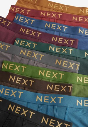 Herrenunterwäsche mit elastischem Bund in verschiedenen Farben: kastanienrot, grün, grau, blau, braun und goldenen Akzenten mit "NEXT"-Logo.