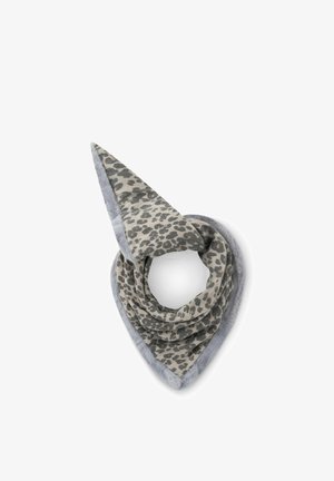 Dreieckstuch mit grauem und beigefarbenem Leopardenmuster und weichem grauem Pelzbesatz, gefaltet, um Textur und Muster hervorzuheben.