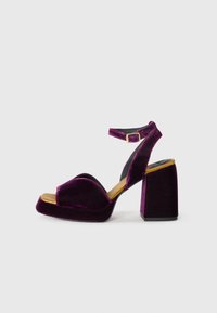 Επιλέχθηκε, burdeos