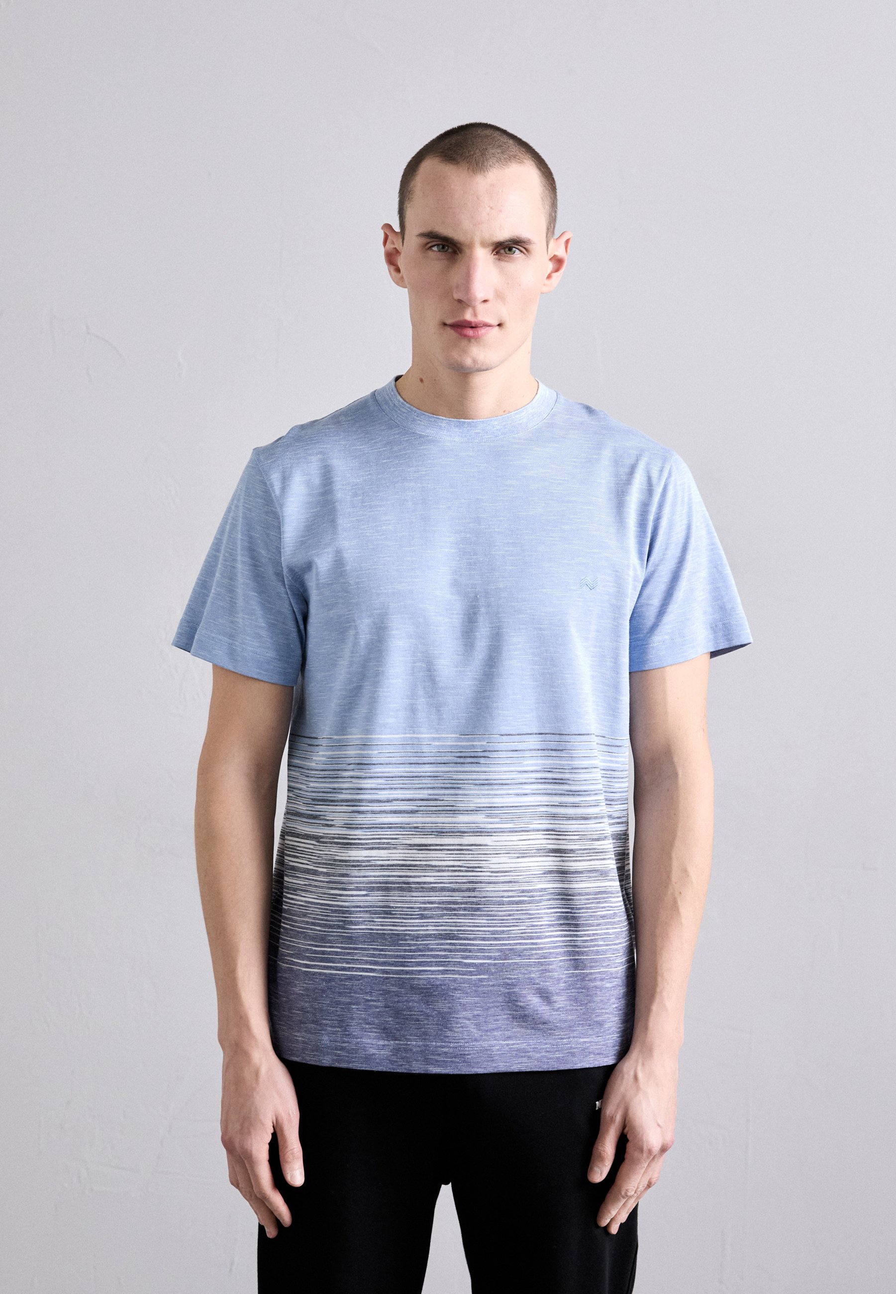 Tシャツ・カットソー MISSONI Men T-shirt Blue US25SL0BBJ00M6 S72JV Missoni Men's Logo T-Shirt - Blue | Coggles