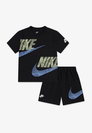 Nike Sportswear RELAXED SET - T-shirt con stampa - black