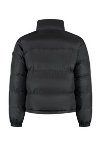 Zwarte pufferjack met hoge kraag, voorzien van een gestikte ontwerp en elastische manchetten. Glad, glanzend materiaal met een minimalistische stijl.