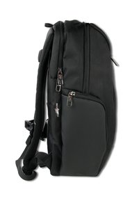 Zwarte rugzak van gestructureerde stof, met meerdere ritszakken, verstelbare gewatteerde schouderbanden en een stevige zijpaneel.