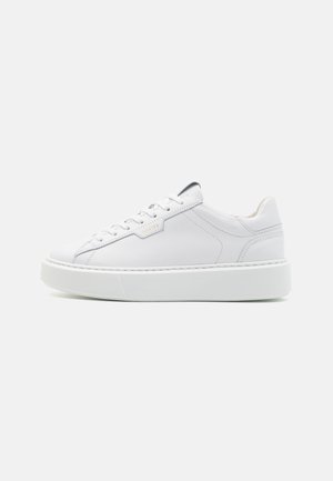 VINCE TORA - Trainers - white
