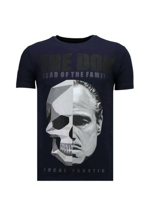 Navyblauw T-shirt met grafische halve schedel en halve mannenkop, tekst boven leest "THE DON HEAD OF THE FAMILY,", tekst onder leest "LOCAL FANATIC."