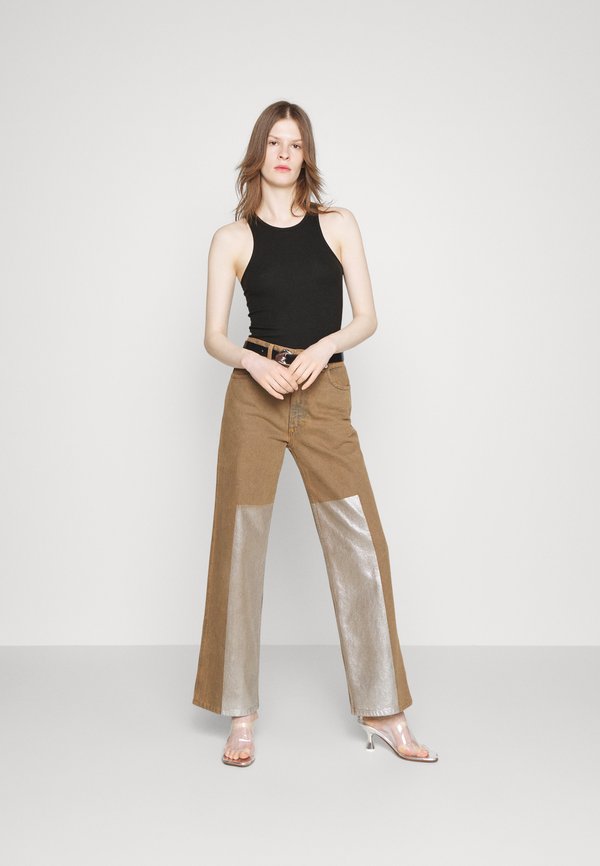 THE ESSENTIAL TANK - Top4