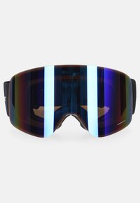 Gogle narciarskie z szeroką, zakrzywioną ciemną soczewką z niebieskimi, fioletowymi i srebrnymi refleksyjnymi paskami oraz miękkim czarnym paskiem zapewniającym bezpieczne dopasowanie.