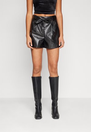 Shorts - black