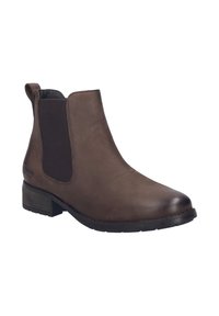 Bota de cuero marrón hasta el tobillo con paneles laterales elásticos, punta redonda y tacón apilado. Presenta una textura suave y detalles de diseño mínimos.