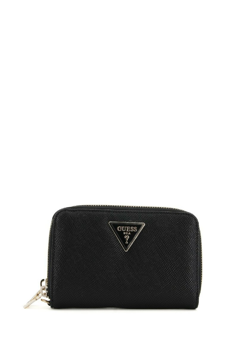 Portafoglio nero con zip realizzato in materiale sintetico testurizzato, caratterizzato da una placca triangolare in argento con logo e dettagli della zip.