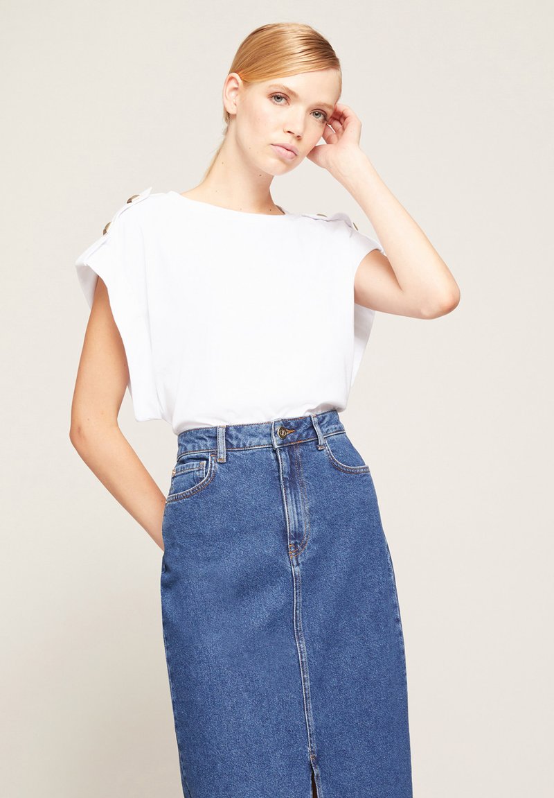 T-shirt scollata con bottoni - Bianco - DONNA | H&M IT