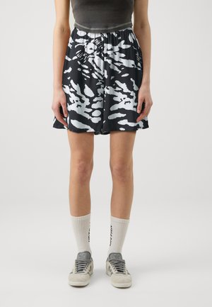 SOFT FLOATY  - Shorts - black/white