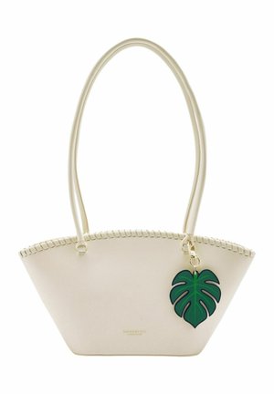 Sac cabas en cuir écru avec bord supérieur cousu, doté de longues anses et d'un pendentif vert en forme de feuille de monstera.