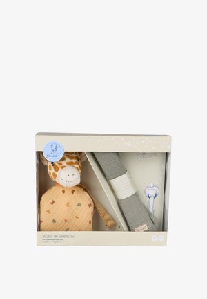 Sterntaler TRÄUMLI-SET GIRAFFE KAYA - Baby gifts - ocker