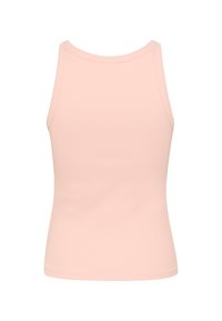 Lichtroze geribde tanktop met een aansluitend ontwerp, brede schouderbanden en een eenvoudige ronde halslijn. Zachte textuur en naadloze constructie.