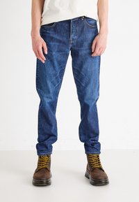 Edwin Džinsi ar taisnām starām - blue mid dark used