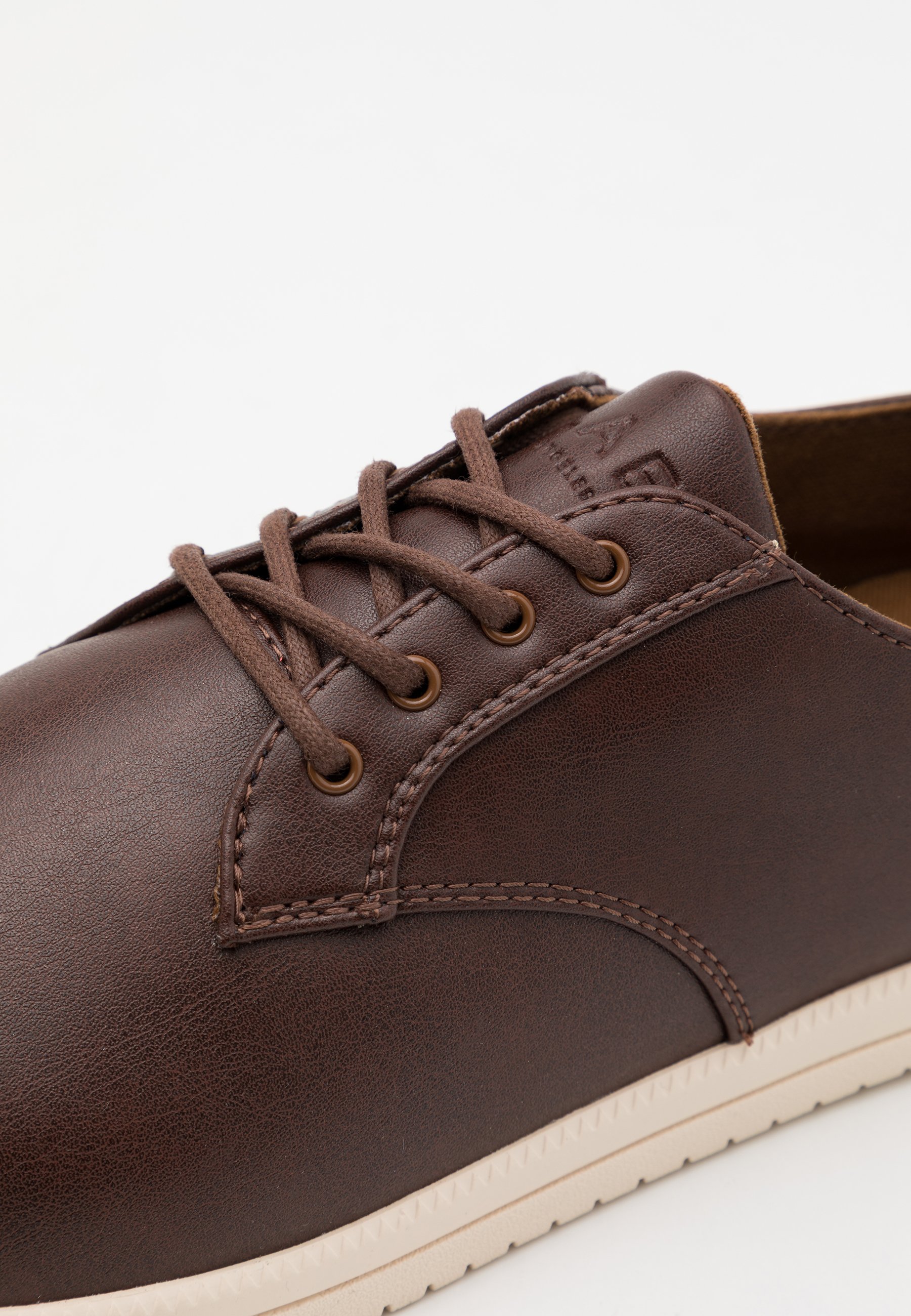 Clae ELLINGTON Casual snøresko brown Zalando.no Clae BRADLEY VEGAN Joggesko brown Zalando.no