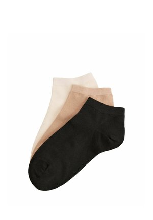 Trzy pary skarpetek do kostek w kolorach czarnym, beżowym i ecru, ułożone w stos i wyświetlone na białym tle.