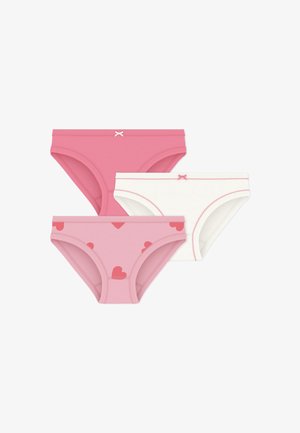 Trois paires de sous-vêtements en coton : une unie rose, une avec des cœurs roses sur un fond rose clair, et une blanche avec des coutures roses.