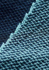 CEP COMPRESSION ULTRALIGHT - Kniestrümpfe - blue light blue