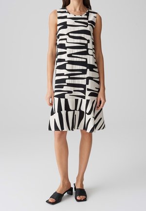 OPUS, Robe de jour - black