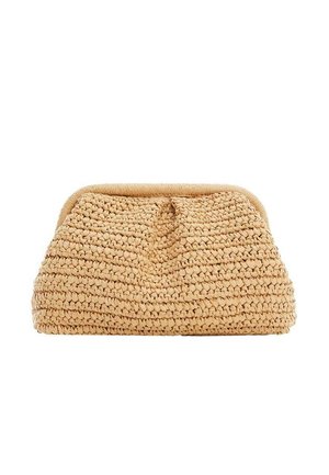 Pochette tissée beige avec un cadre arrondi et un motif tressé texturé, présentée sur un fond blanc.