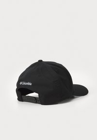 Casquette noire en coton avec une visière incurvée, dotée d'une sangle réglable et du logo 'Columbia' brodé à l'arrière.