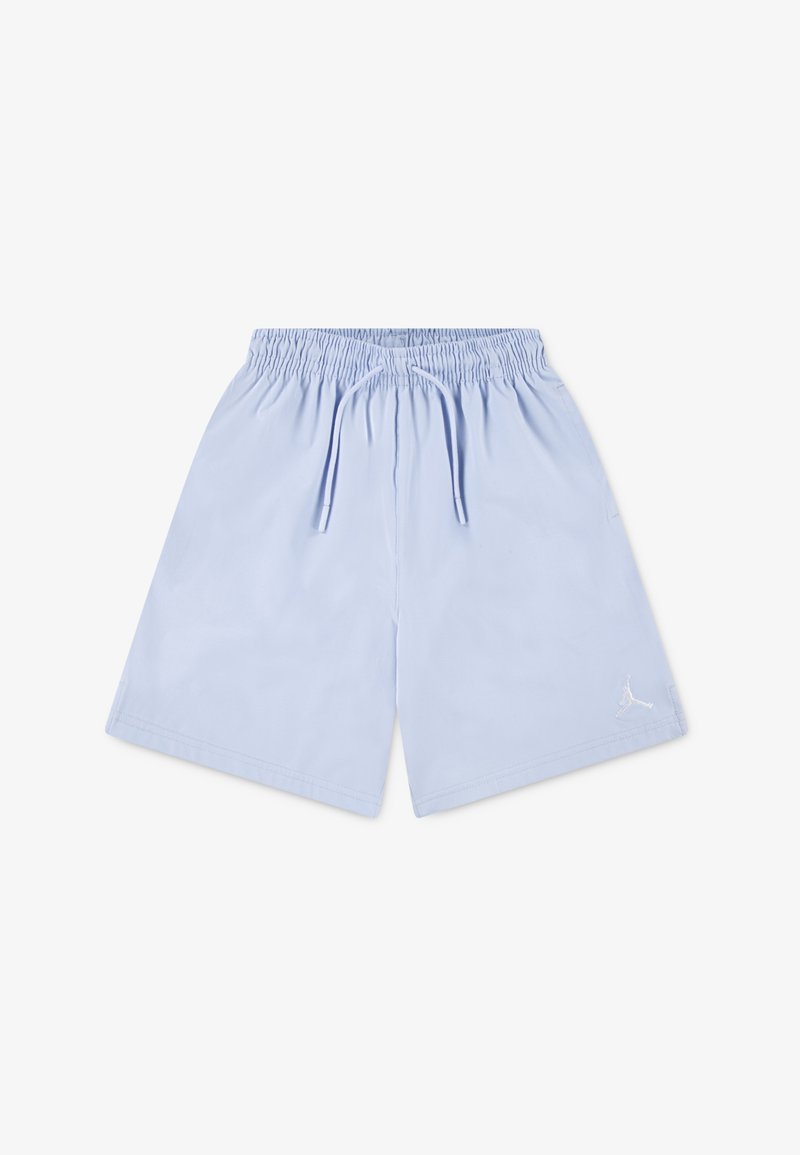 Svetlomodré športové šortky s elastickým pásom, šnúrkou a malým bielym logom na ľavej strane. Hladká textúra látky.
