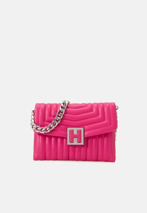 Clutches - pink