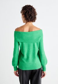 ONLY ONLJEANETT LIFE OFF SHOULDER - Džemperis - green bee melange