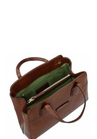 Borsa a mano in pelle marrone con manici doppi, interno verde. Include una tasca con zip e uno slot per carte; texture liscia, design strutturato.