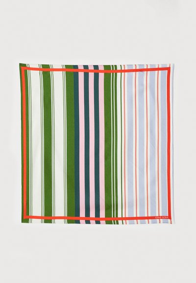 Foulard quadrato multicolore con strisce verdi, rosa, blu e bianche, bordato di arancione e con un logo nell'angolo in basso a destra.