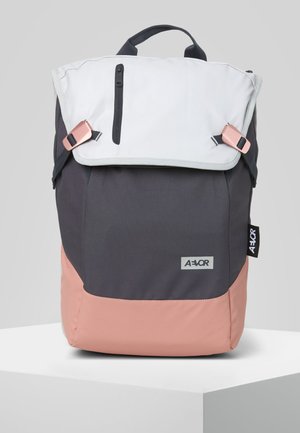 AEVOR DAYPACK - BLACK ECLIPSE - Rucksack - light pink