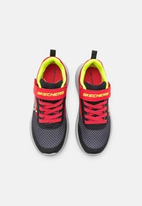 Skechers Performance SKECH FAST UNISEX - Zapatillas running asfalto - red/black/yellow/white