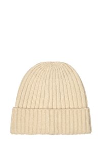 Gorro de punto en beige claro, con textura acanalada, puño doblado y parte superior redondeada, hecho de una suave mezcla de lana.