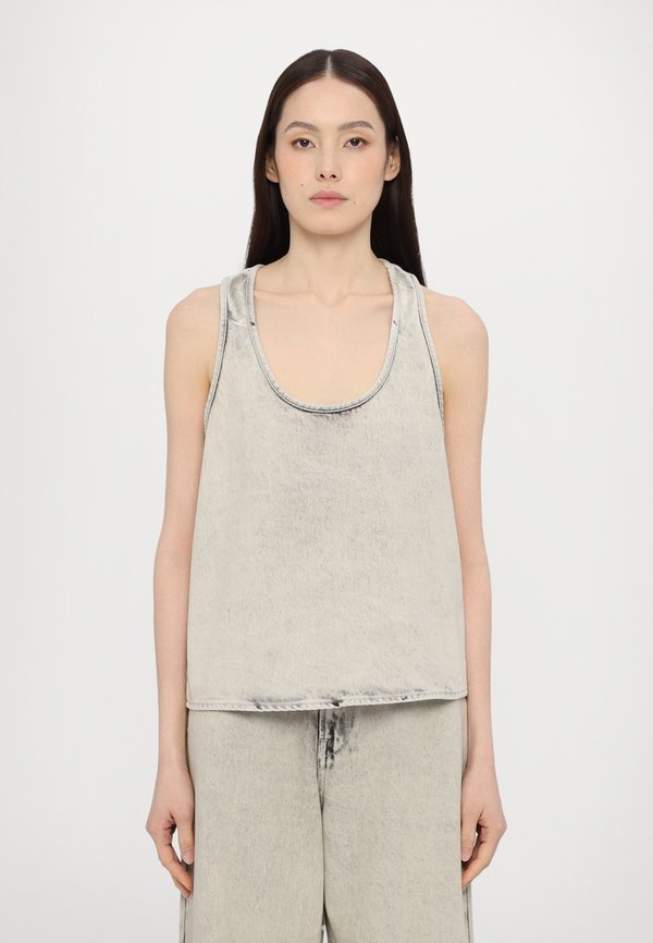 MOON - Top - manrique